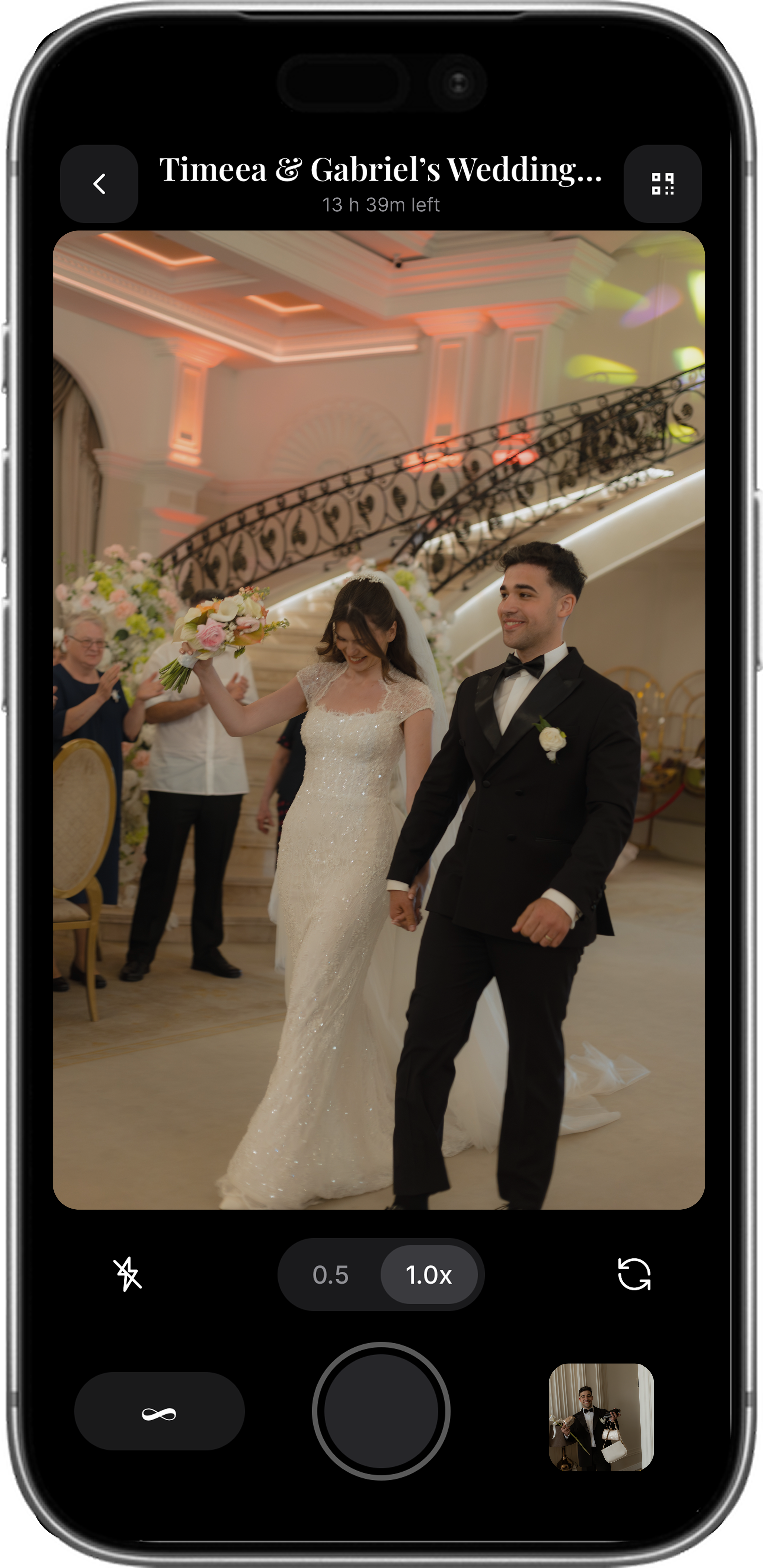 Memoir in-event camera at a wedding